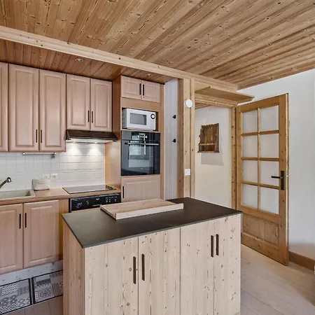 Apartment 6 Personnes Au Centre De 1650, Acces Direct Aux Pistes - Fr-1-563-20